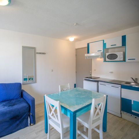 APARTMENT 2 people - 2 rooms 4 persons