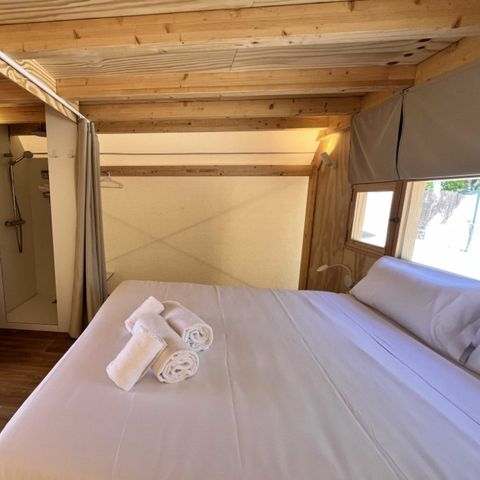 Canvas and wooden tent 4 persons - Glamping Kentia