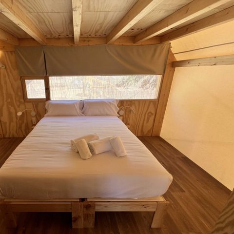 Canvas and wooden tent 4 persons - Glamping Kentia