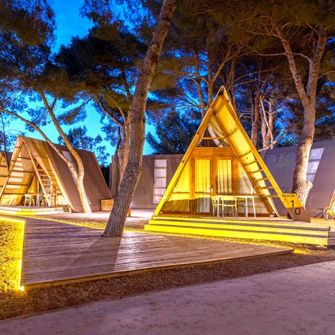 Canvas and wooden tent 4 persons - LODGE KENTIA