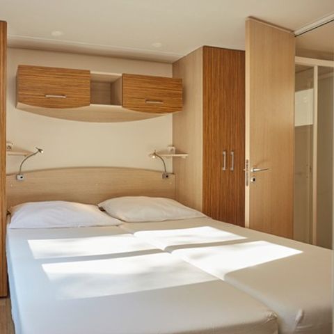 MOBILE HOME 4 people - Classic XL | 2 Bedrooms | 4 Pers | Raised terrace | 2 bathrooms | Air conditioning | TV