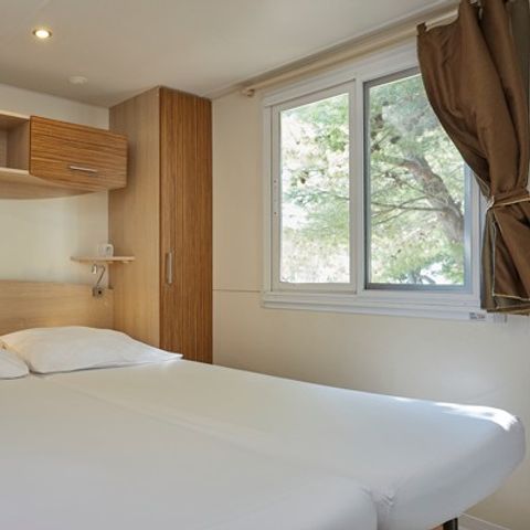 MOBILE HOME 8 people - Mobile-home | Comfort XL | 3 Bedrooms | 6/8 Pers. | Raised terrace | Air-con.