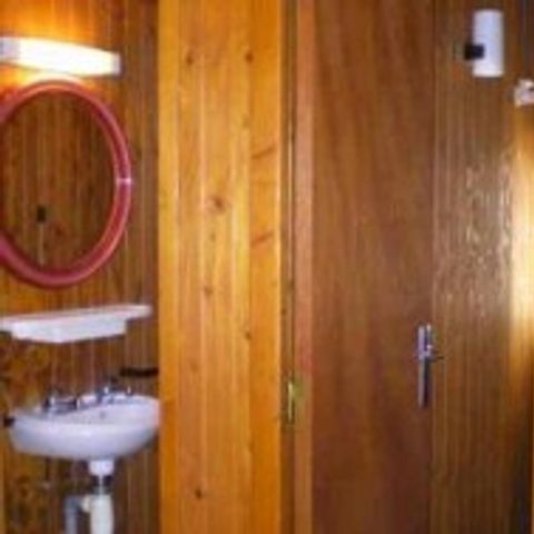 CHALET 4 people - without sanitary facilities