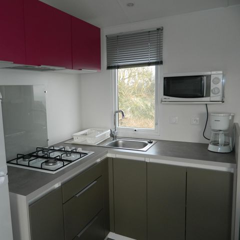 Mobile home 8 persons - Comfort - 28–35 m² - 3 bedrooms - Terrace with sea view - Sleeps 6–8
