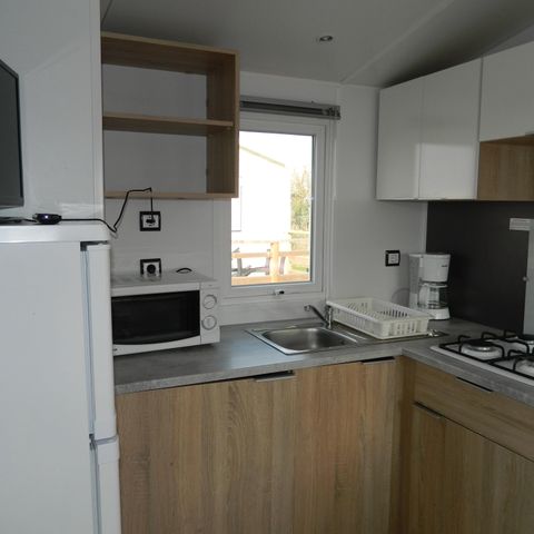 Mobile home 8 persons - Comfort - 28–35 m² - 3 bedrooms - Terrace with sea view - Sleeps 6–8