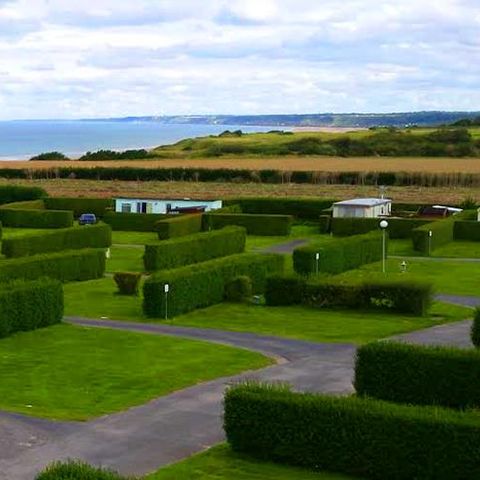 Pitch - COMFORT package (1 tent, caravan or camper / 1 car / electricity 6A)