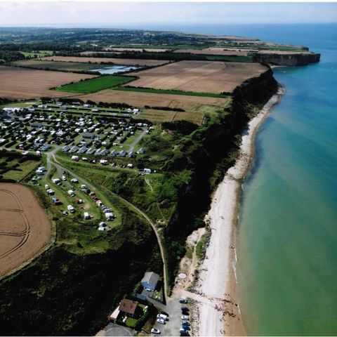 Pitch - PRIVILEGE package (1 tent, caravan or camper / 1 car / 10A electricity) + Sea View