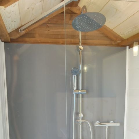 Pitch - PREMIUM package: pitch equipped with a FREECAMP + 10A electricity