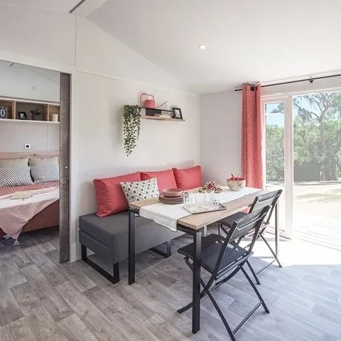 MOBILE HOME 6 people - Premium 31m² mobile home for people with reduced mobility (2 bedrooms) + terrace, sleeps 4–6