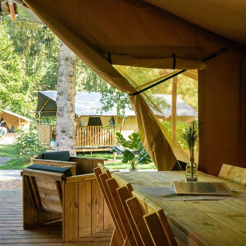 CANVAS AND WOOD TENT 6 people