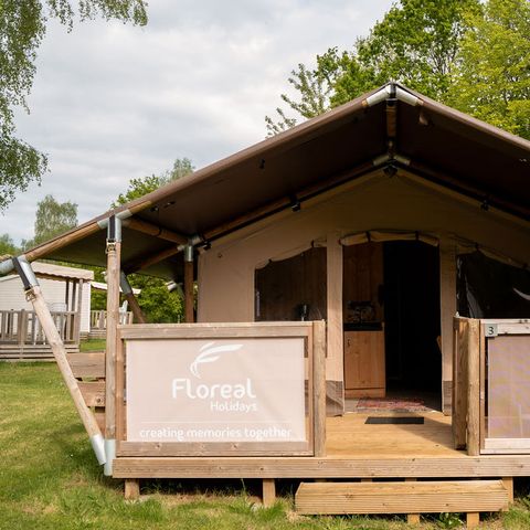 CANVAS AND WOOD TENT 5 people - including sanitary facilities