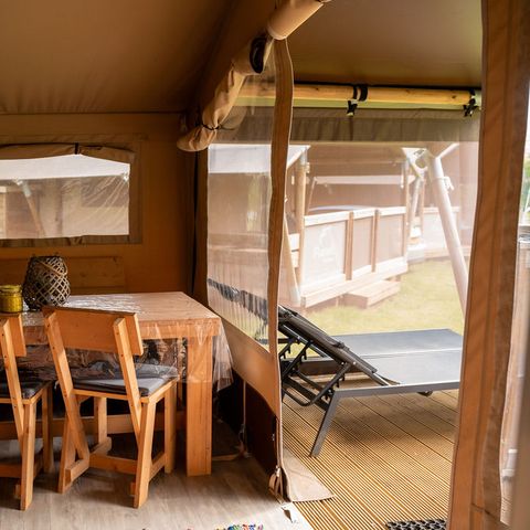 CANVAS AND WOOD TENT 5 people - including sanitary facilities