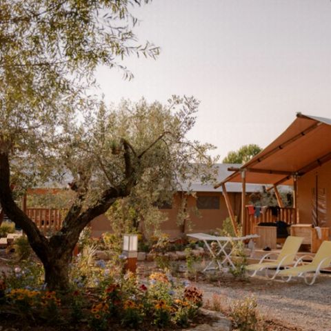 CANVAS AND WOOD TENT 6 people - Riverlodge 49m², 6pl-3ch