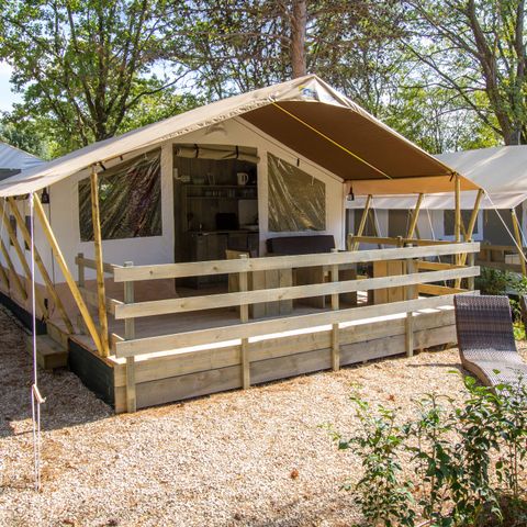 Canvas and wooden tent 5 persons - Sanitary safety