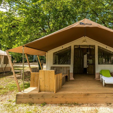 Canvas and wooden tent 5 persons - Luxury safari