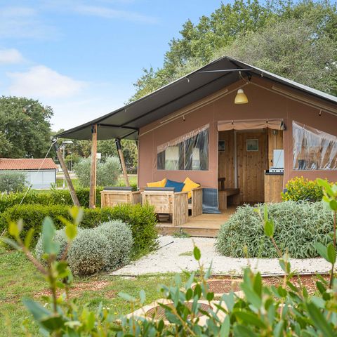 Canvas and wooden tent 6 persons - Safaritent sanitair + airco (6P)