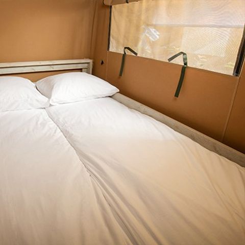 Canvas and wooden tent 5 persons - Super Lodge Tent | 2 Bedrooms | 4/5 Pers. | 1 Bathroom