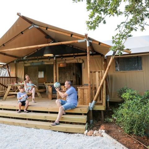 Canvas and wooden tent 6 persons - Safari Lodge Tent | 3 Ch. | 6 Pers. | 1 SDB | Clim.