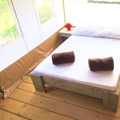 Canvas and wooden tent 5 persons - Safari tent + sanitary
