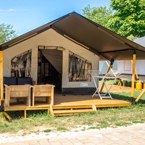Canvas and wooden tent 5 persons - Valkanela - Comfort Safari Tent