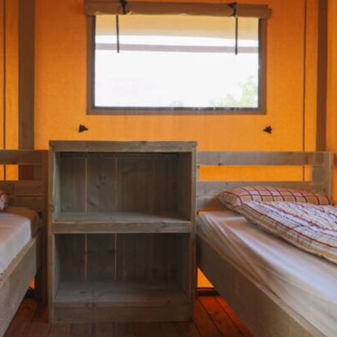 Canvas and wooden tent 6 persons - Safari Lodge | 3 Ch. | 6 Pers. | Raised terrace | Air-con.