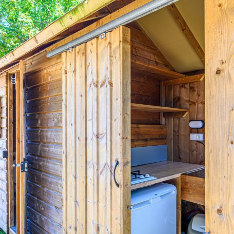 Pitch - Premium package: 6A pitch with a Freecamp (hut with sanitary facilities)