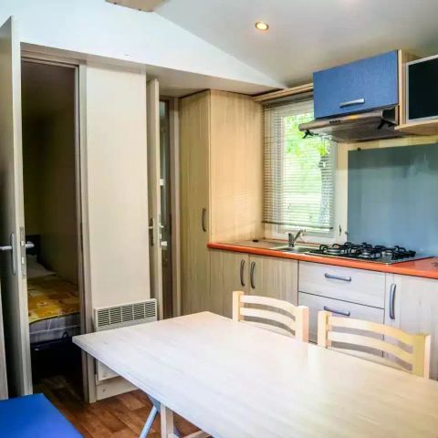 MOBILE HOME 5 people - 3 Rooms 5 People (4 adults and 1 child -16 years) Air-conditioned + TV