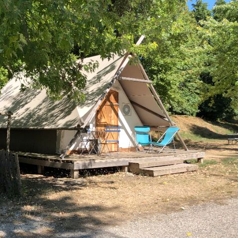 Canvas and wooden tent 3 persons - Adventure Trapper Tent - 1 piece