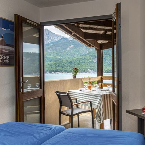 STUDIO 4 people - Studio Superior