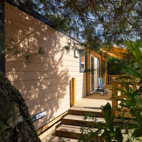 MOBILE HOME 6 people - Bungalow Sapin - 32m² with semi-covered wooden terrace