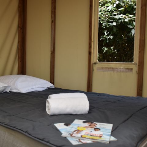 CANVAS AND WOOD TENT 4 people - Maori 2-room apartment sleeps 4