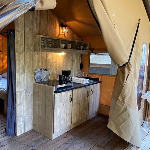 CANVAS AND WOOD TENT 4 people - 2-bedroom lodge tent