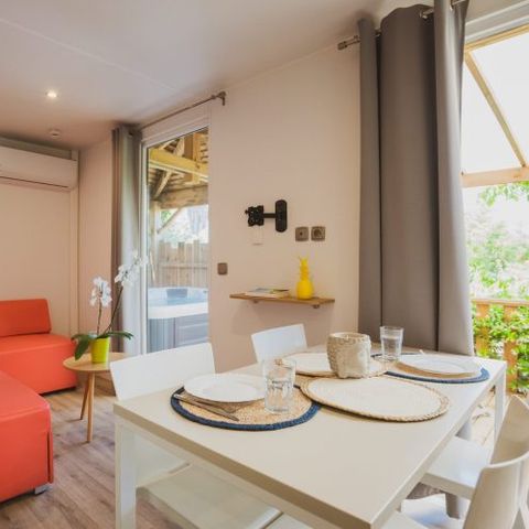 MOBILE HOME 4 people - Moorea 52 m² - 3 rooms - 2 bedrooms - Private Jacuzzi - Air conditioning