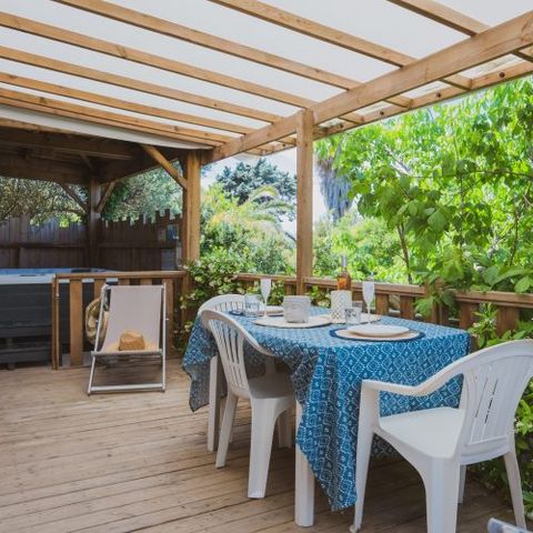 MOBILE HOME 4 people - Moorea 52 m² - 3 rooms - 2 bedrooms - Private Jacuzzi - Air conditioning