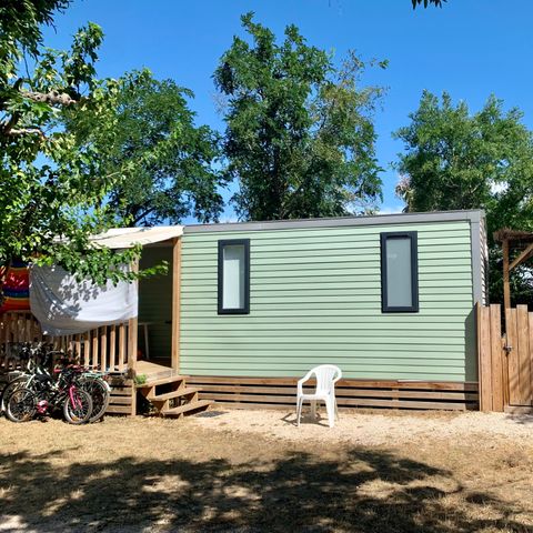 Mobile home 4 persons - Créole 32 m² - 3 rooms - 2 bedrooms - Private Jacuzzi - Air conditioning