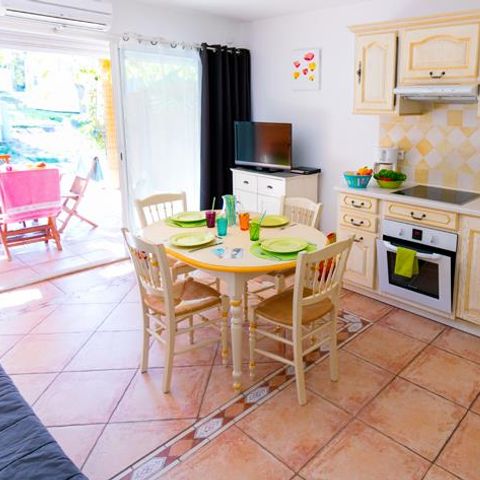 APARTMENT 4 people - 3-room Mezzanine 56 m² - 2 bedrooms - Air conditioning and TV