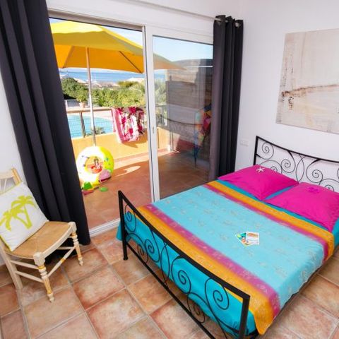 APARTMENT 4 people - 3-room flat with mezzanine 45m² - 2 bedrooms - Air conditioning and TV - Sea and pool view