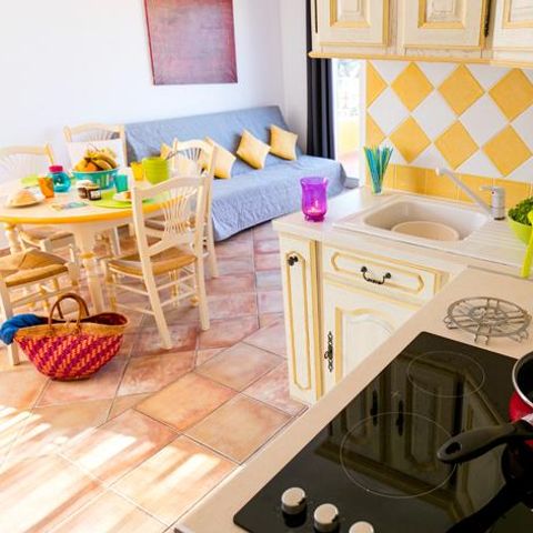 APARTMENT 4 people - 3-room flat Home 45 m² - 2 bedrooms - Air conditioning and TV
