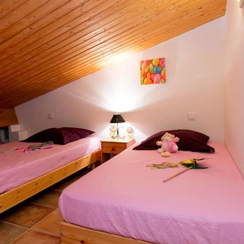 APARTMENT 4 people - 3-room flat Home 45 m² - 2 bedrooms - Air conditioning and TV