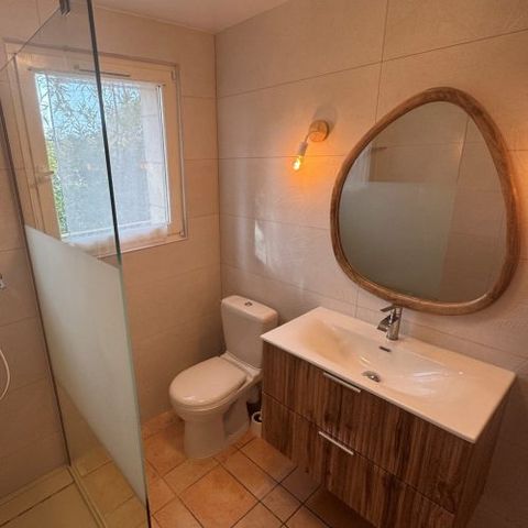 APARTMENT 4 people - 2-room flat 40m² - 1 bedroom - shower - TV - jacuzzi