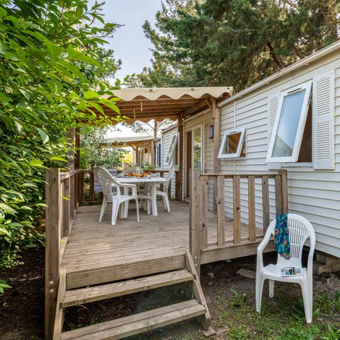 MOBILE HOME 6 people - Homair mobil homes at camping de la Méditerranée Classic XL | 2 Bedrooms | 4/6 Pers | Raised terrace | Air-condition.