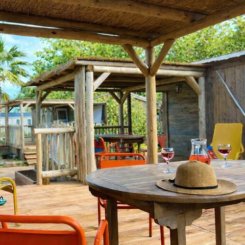 Accommodation 2 persons - 20m² eco-cabin – air-conditioned – 1 bedroom