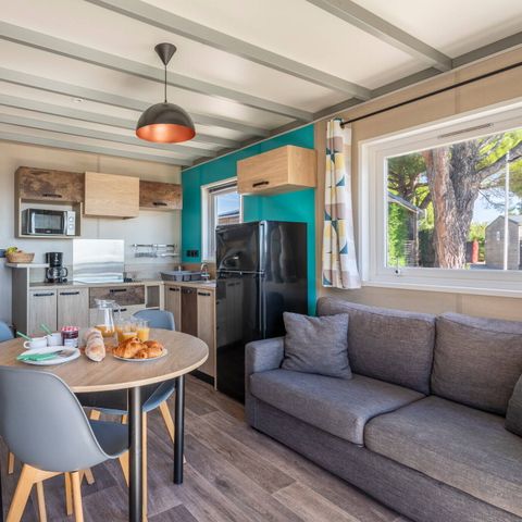 Chalet 5 persons - Chalet | Comfort | 2 Bedrooms | 5 Pers | Raised terrace | Air conditioning | TV