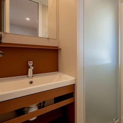 Mobile home 8 persons - Mobile-home | Comfort | 4 Bedrooms | 8 Pers. | Raised terrace | 2 bathrooms | Air-con.