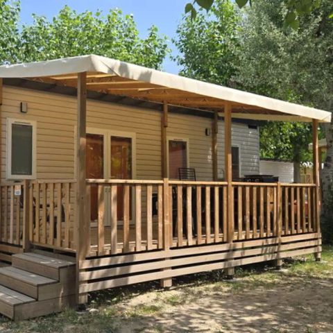 Mobile home 8 persons - Comfort | 4 Bedrooms | 8 Pers. | Raised terrace | Outside kitchen | 2 bathrooms | Air-con.