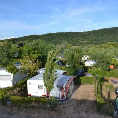Pitch - Package for 2 people + 1 car + 1 tent or 1 caravan 1 motor home + optional electricity