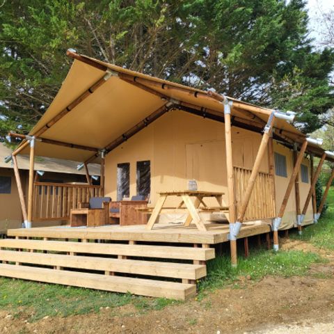 CANVAS AND WOOD TENT 4 people - Safari tent 4 with sanitary facilities