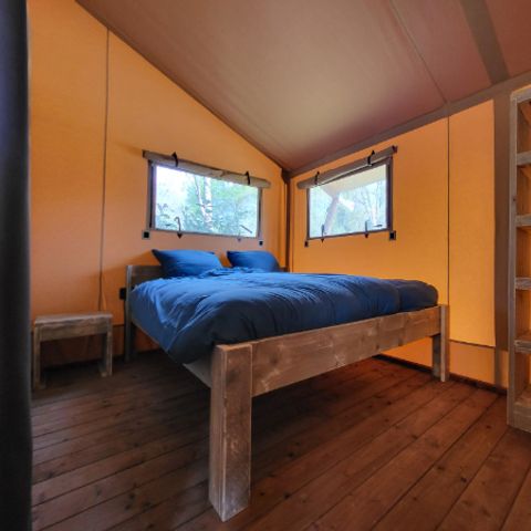 CANVAS AND WOOD TENT 4 people - Safari tent 4 with sanitary facilities