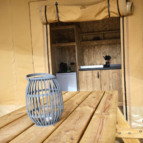 CANVAS AND WOOD TENT 4 people - Safari tent 4 with sanitary facilities