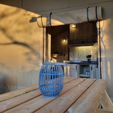 CANVAS AND WOOD TENT 6 people - Safari tent 6 with sanitary facilities